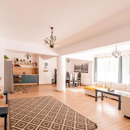 Dinvis Apartments Пояна Брашов Екстериор снимка