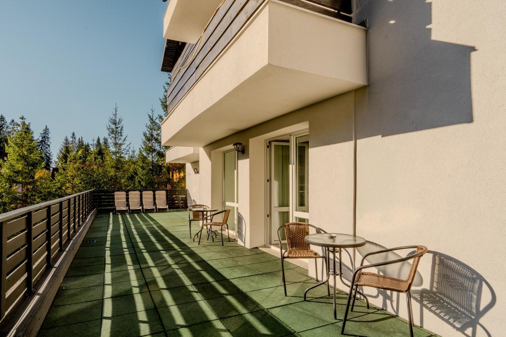 Dinvis Apartments Пояна Брашов Екстериор снимка